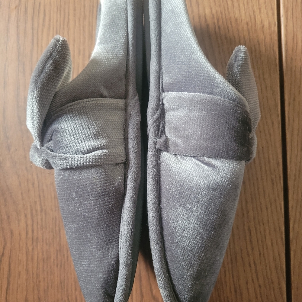 JESSICA SIMPSON Gray Velvet Slippers with Bow 7/8 - Picture 6 of 8